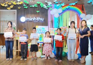 trien-lam-&-trao-giai