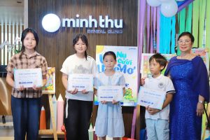 trien-lam-&-trao-giai