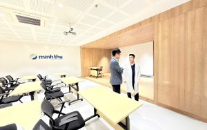 pho-chu-tich-giam-doc-dieu-hanh-dong-nam-a-takashi-matsumoto-tham-nha-khoa-minh-thu